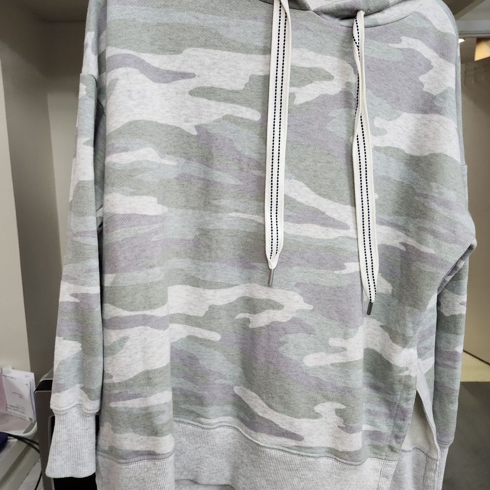 Aerie Camouflage Hoodie in Gray and Green